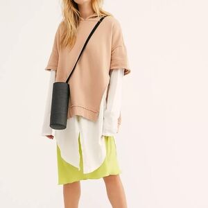 Free People oversized short sleeve sweatshirt XS/S